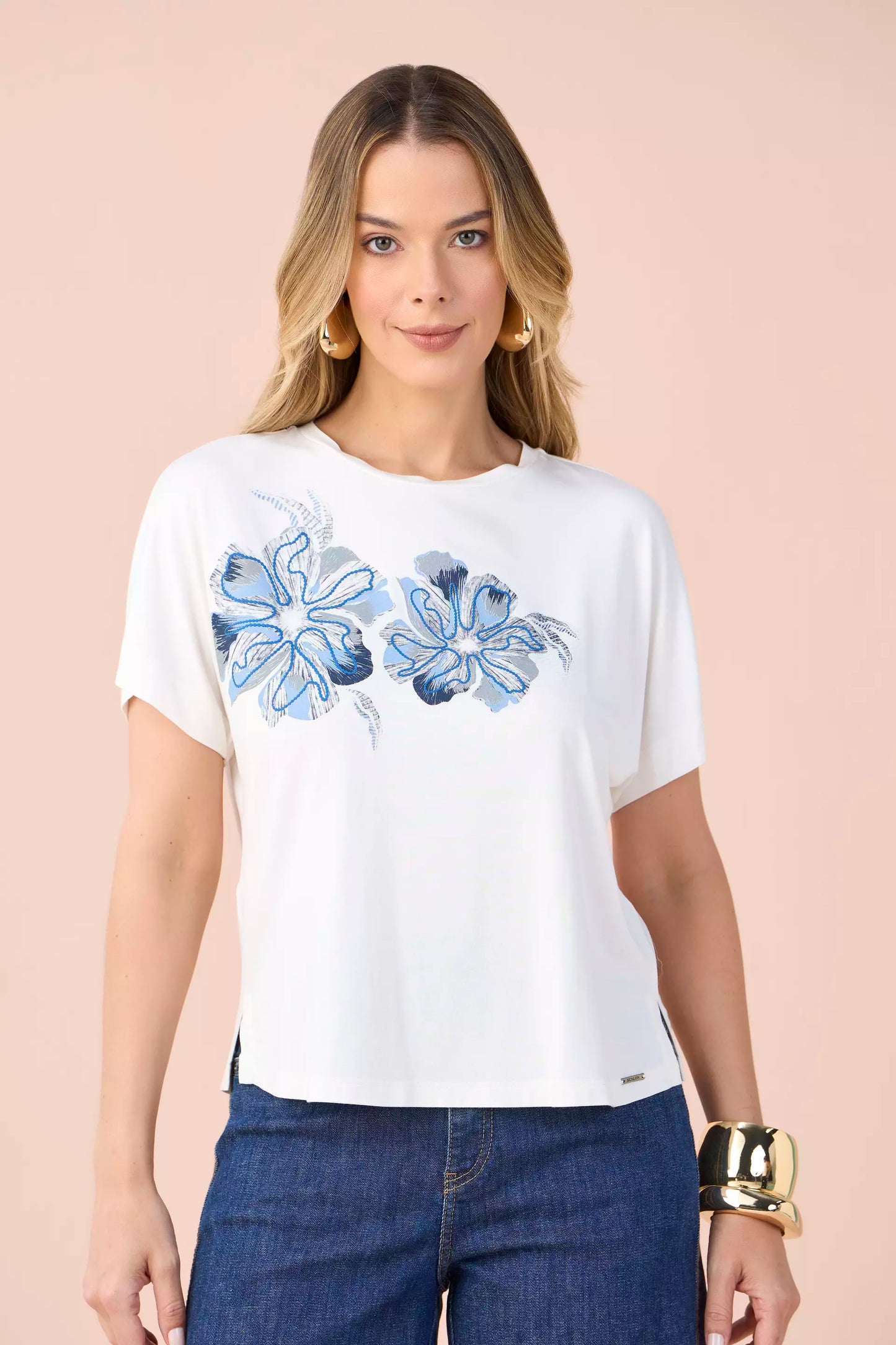 blusa malha manga curta estampada flores