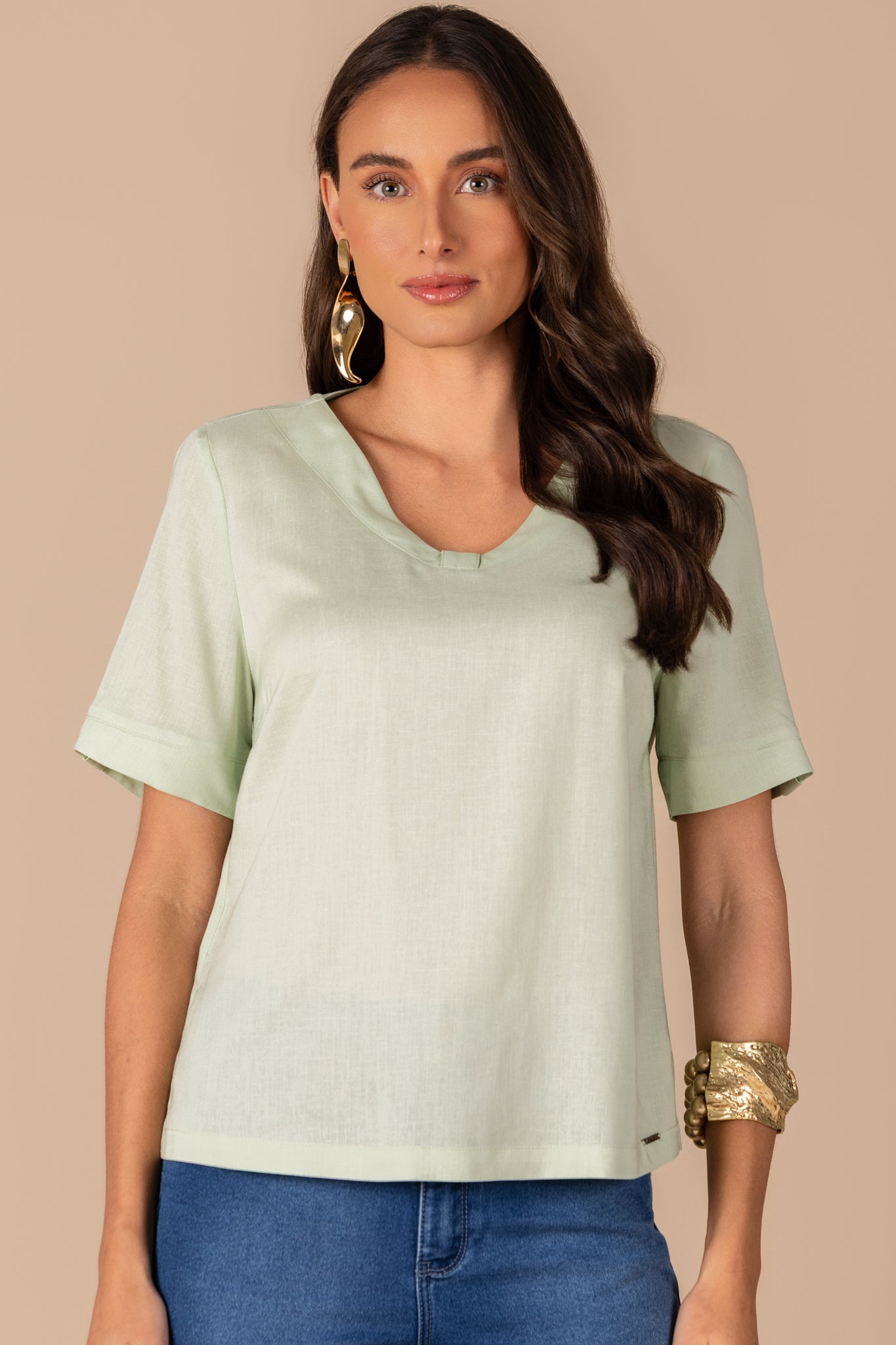 blusa viscose manga curta com recortes