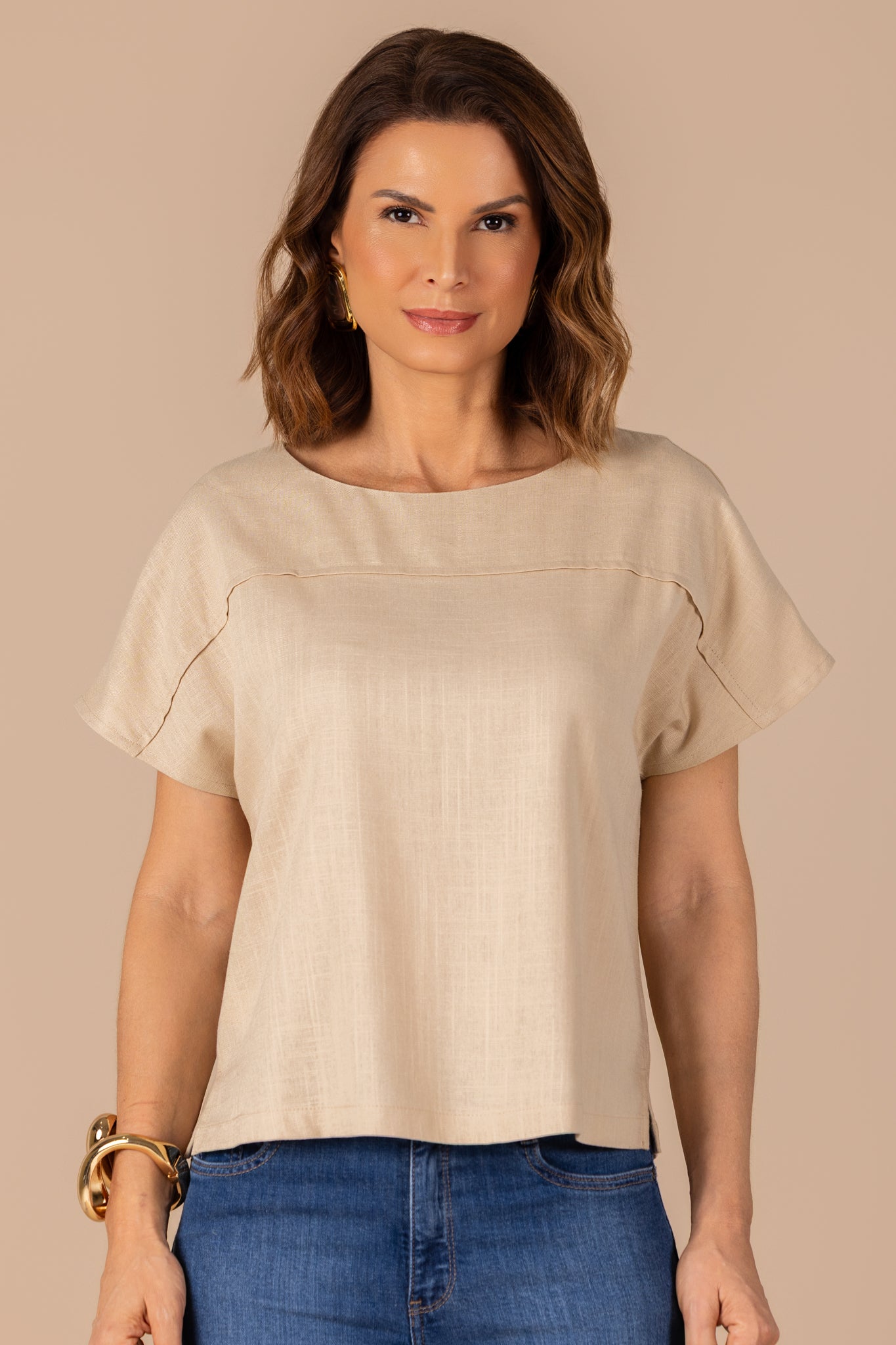 blusa viscose manga curta com pala e recortes