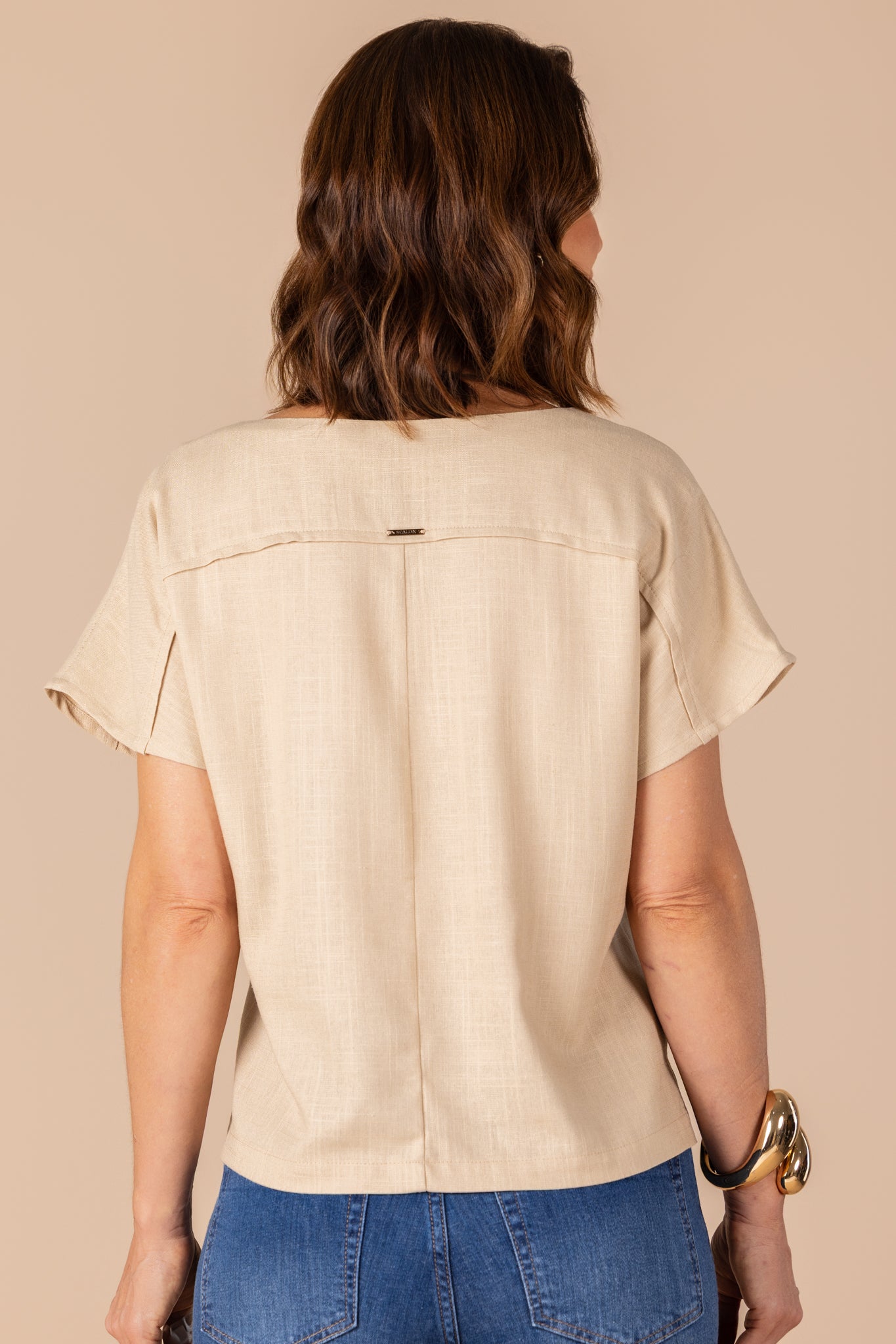 blusa viscose manga curta com pala e recortes