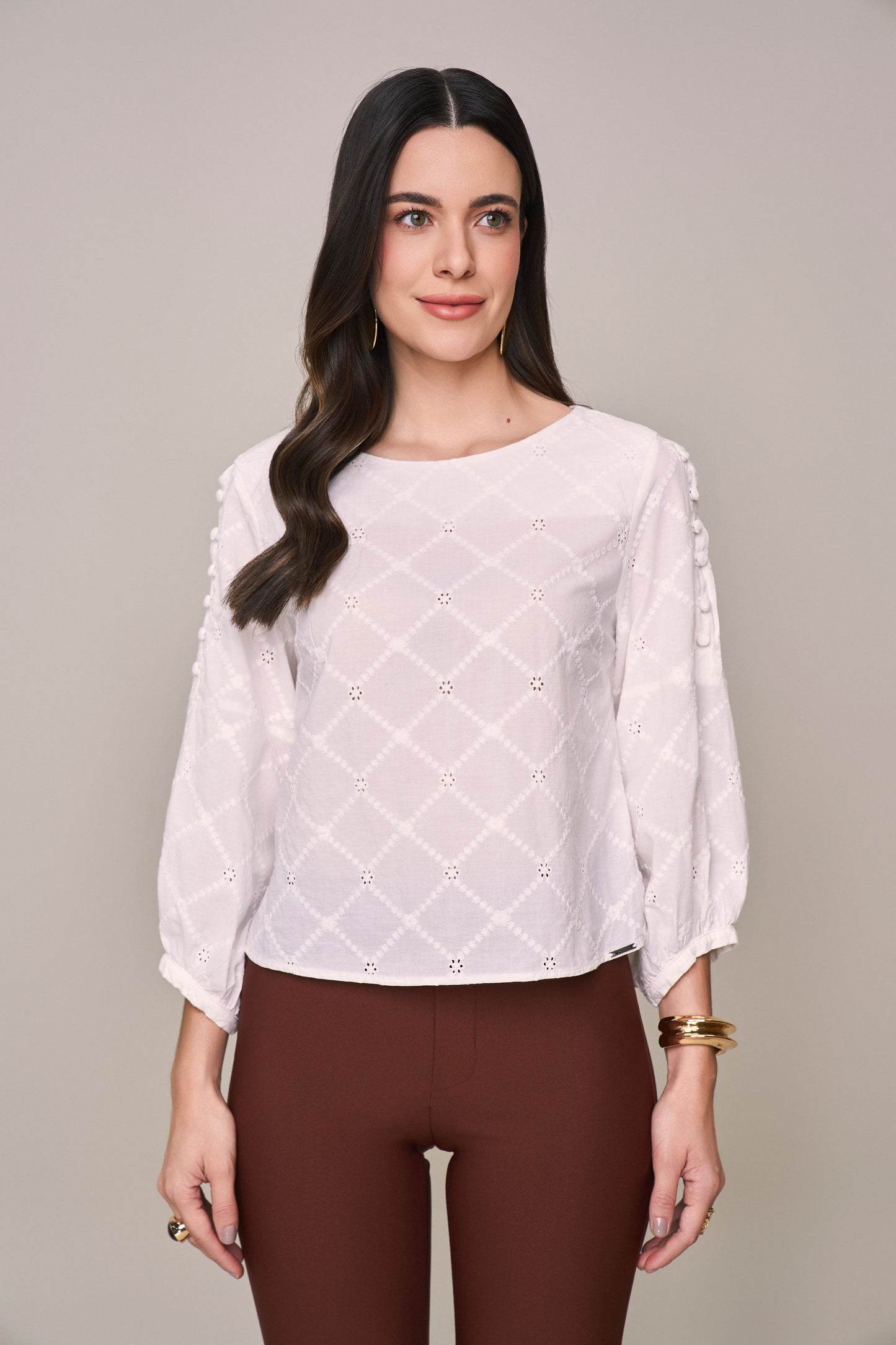 blusa laise manga 7/8 com botões encapados