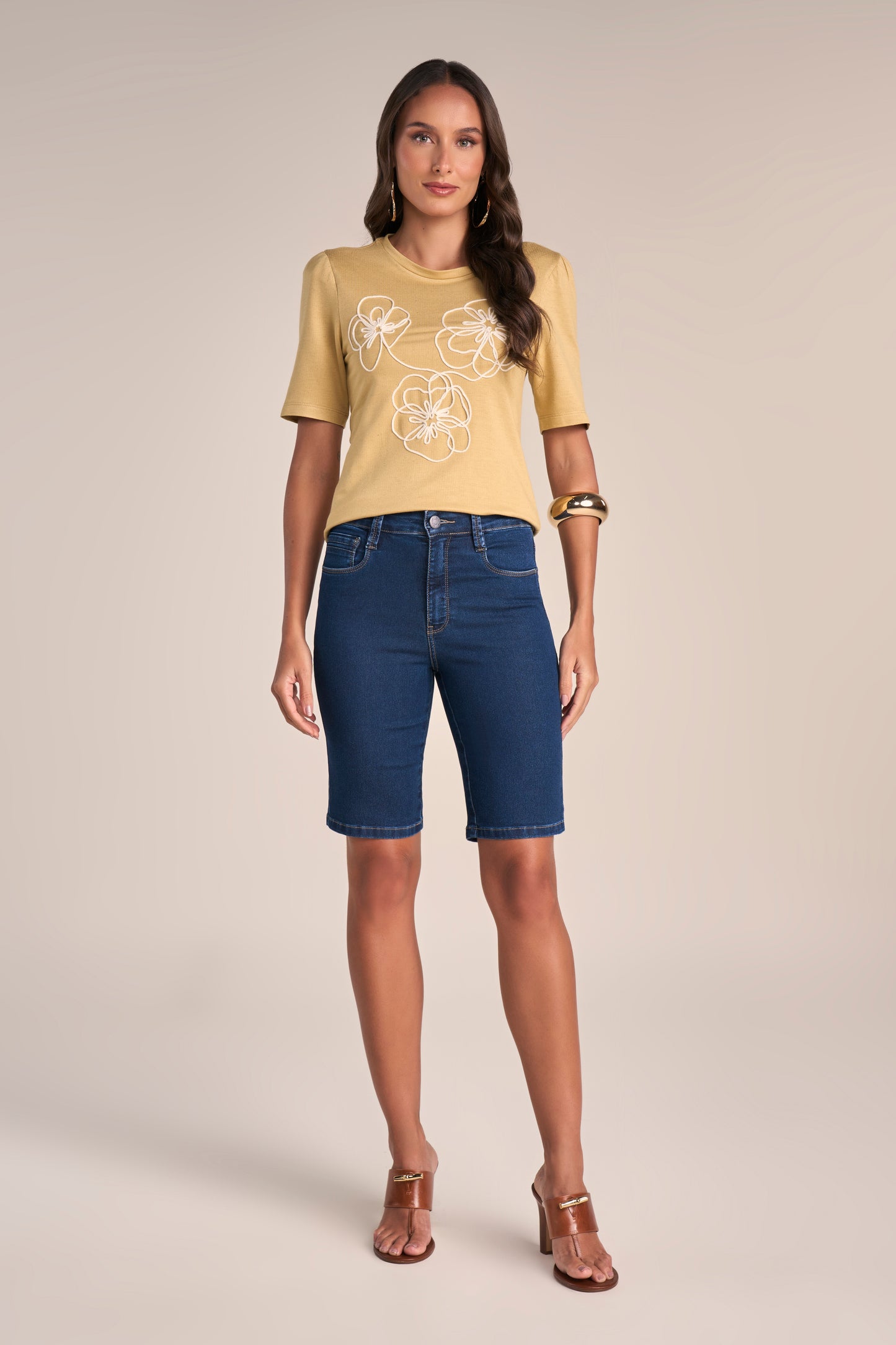 T-shirt Malha Manga Curta com Bordado Corden