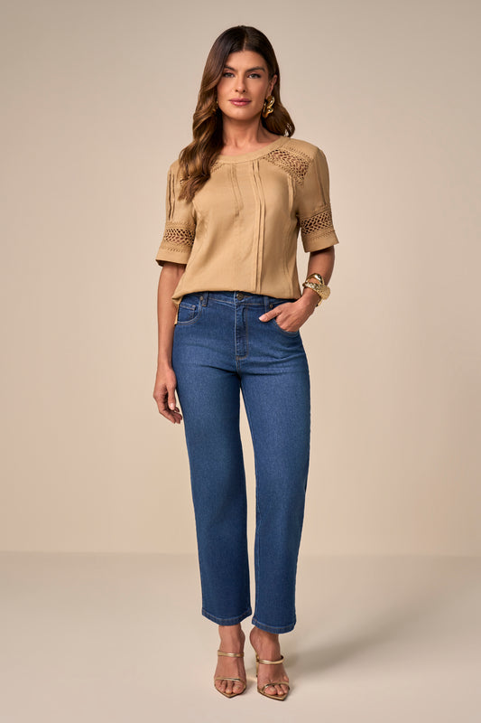 blusa viscose manga curta com detalhes em renda