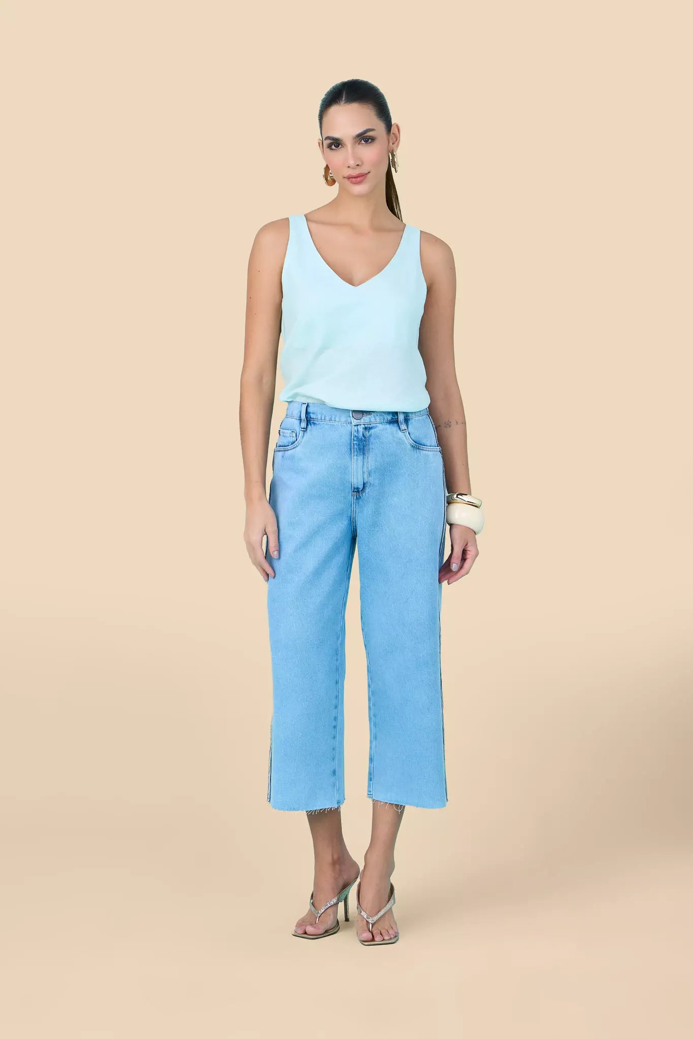 regata viscose alça fina com decote v