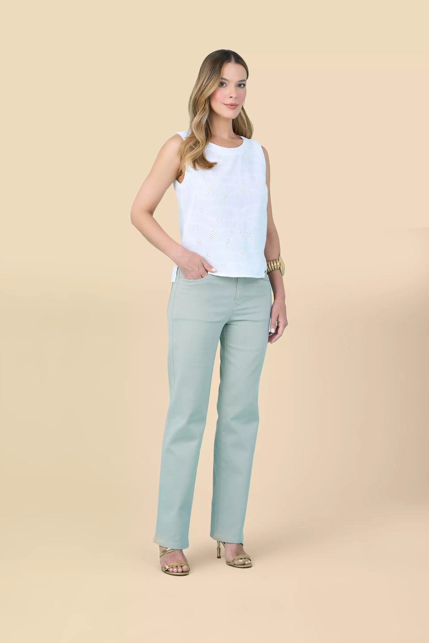 regata laise alça larga com abertura