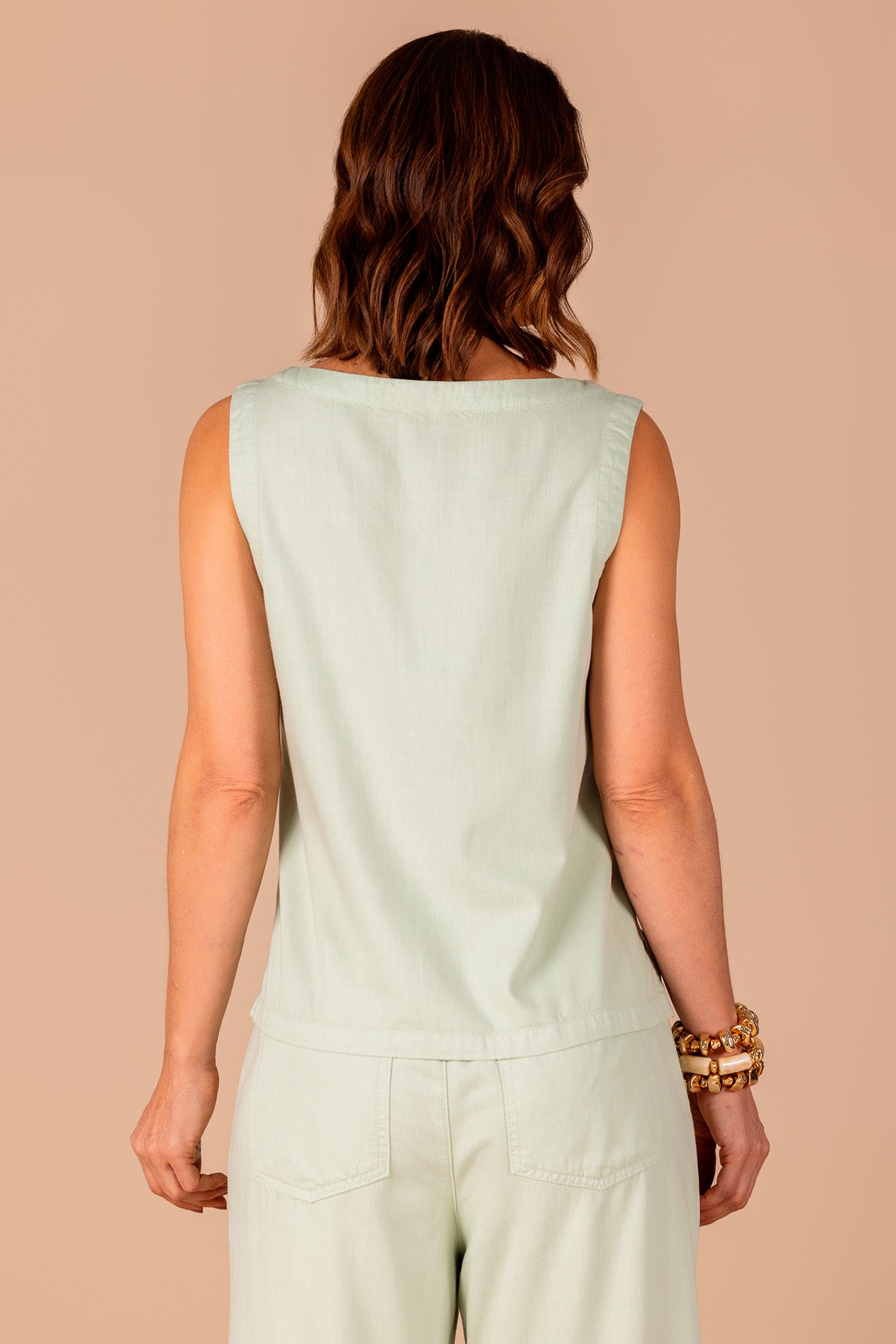 regata sarja alça larga com bordado poá