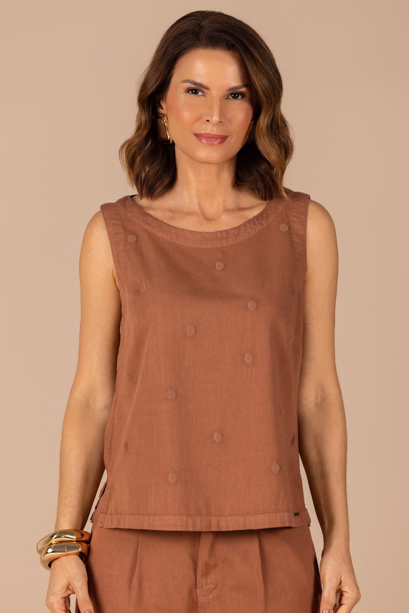 regata sarja alça larga com bordado poá