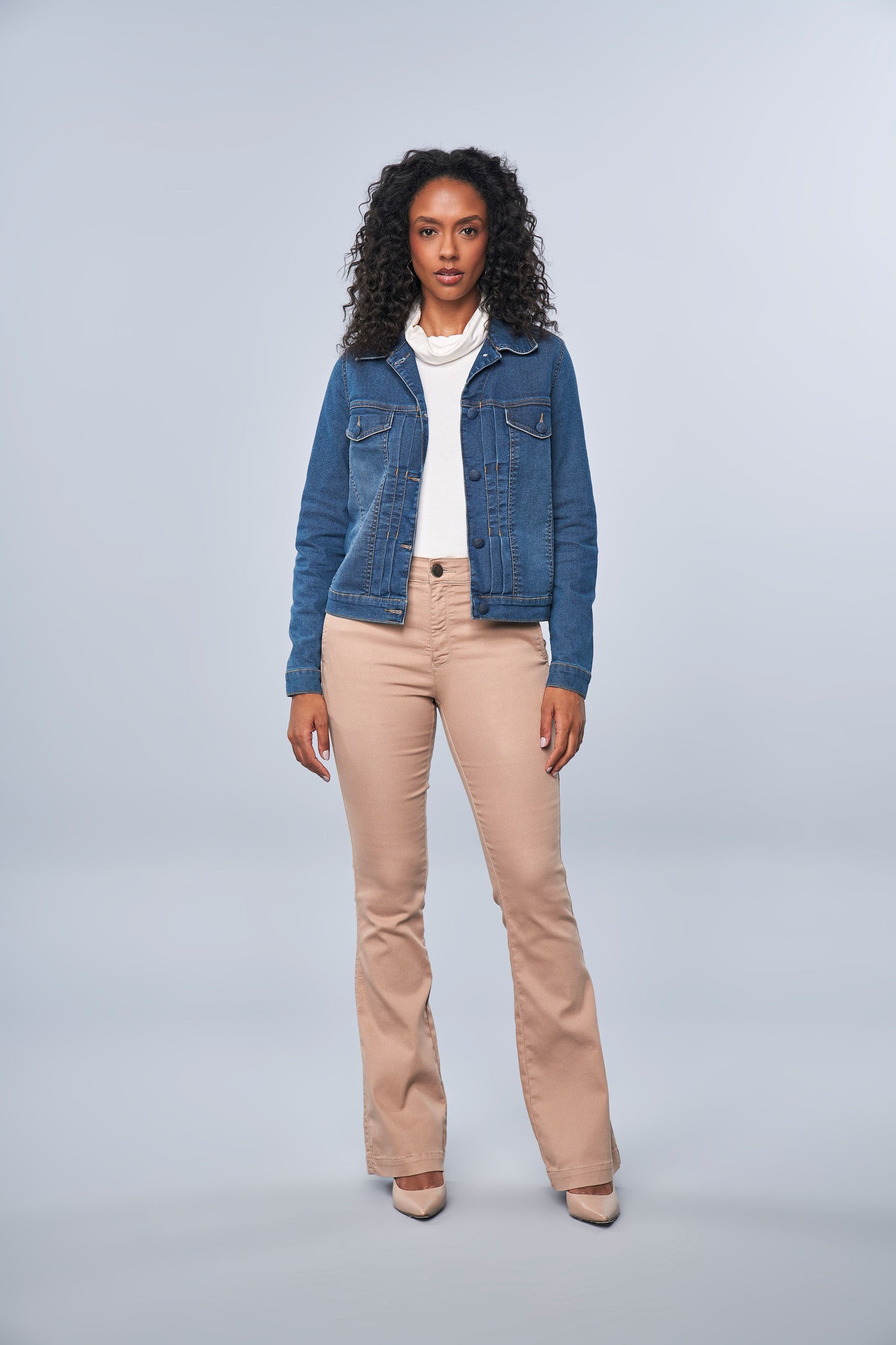 jaqueta jeans manga longa com pregas