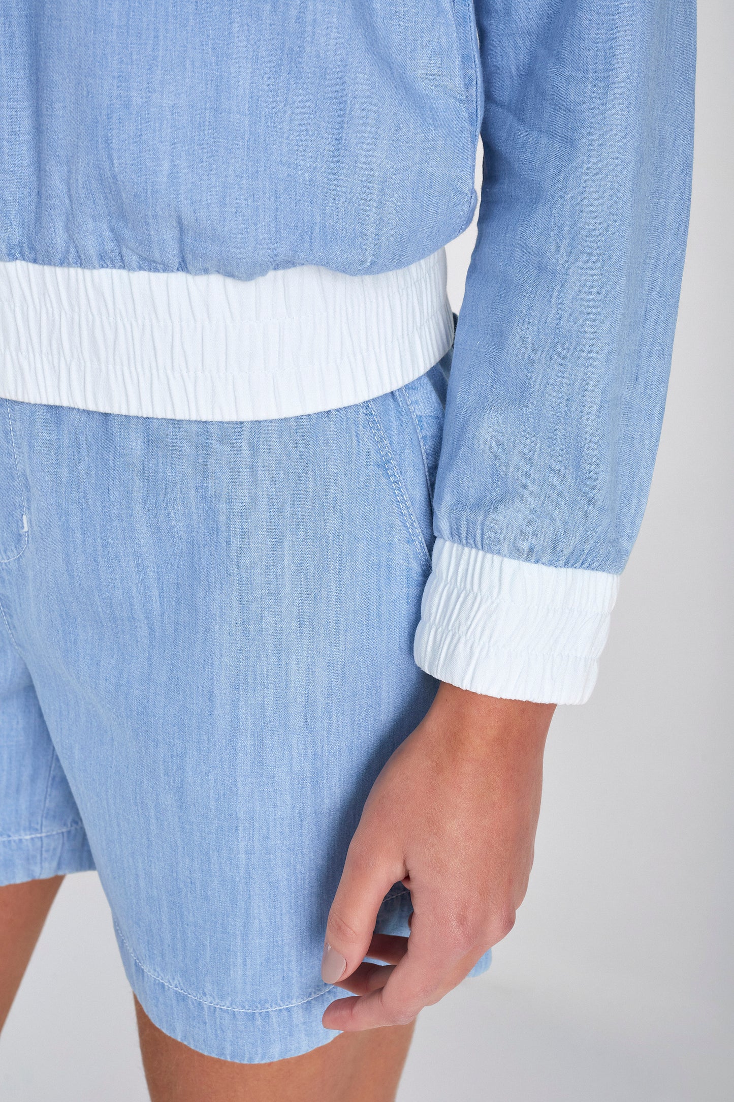 jaqueta jeans bomber bicolor