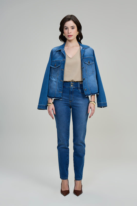 jaqueta jeans manga longa com barra desmanchada