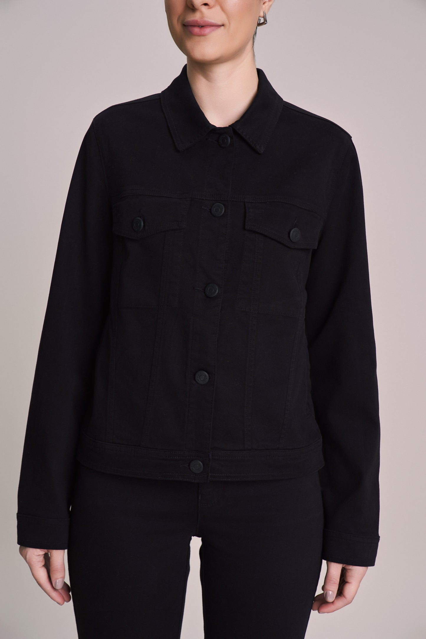 jaqueta malha color manga longa tradicional com bolsos