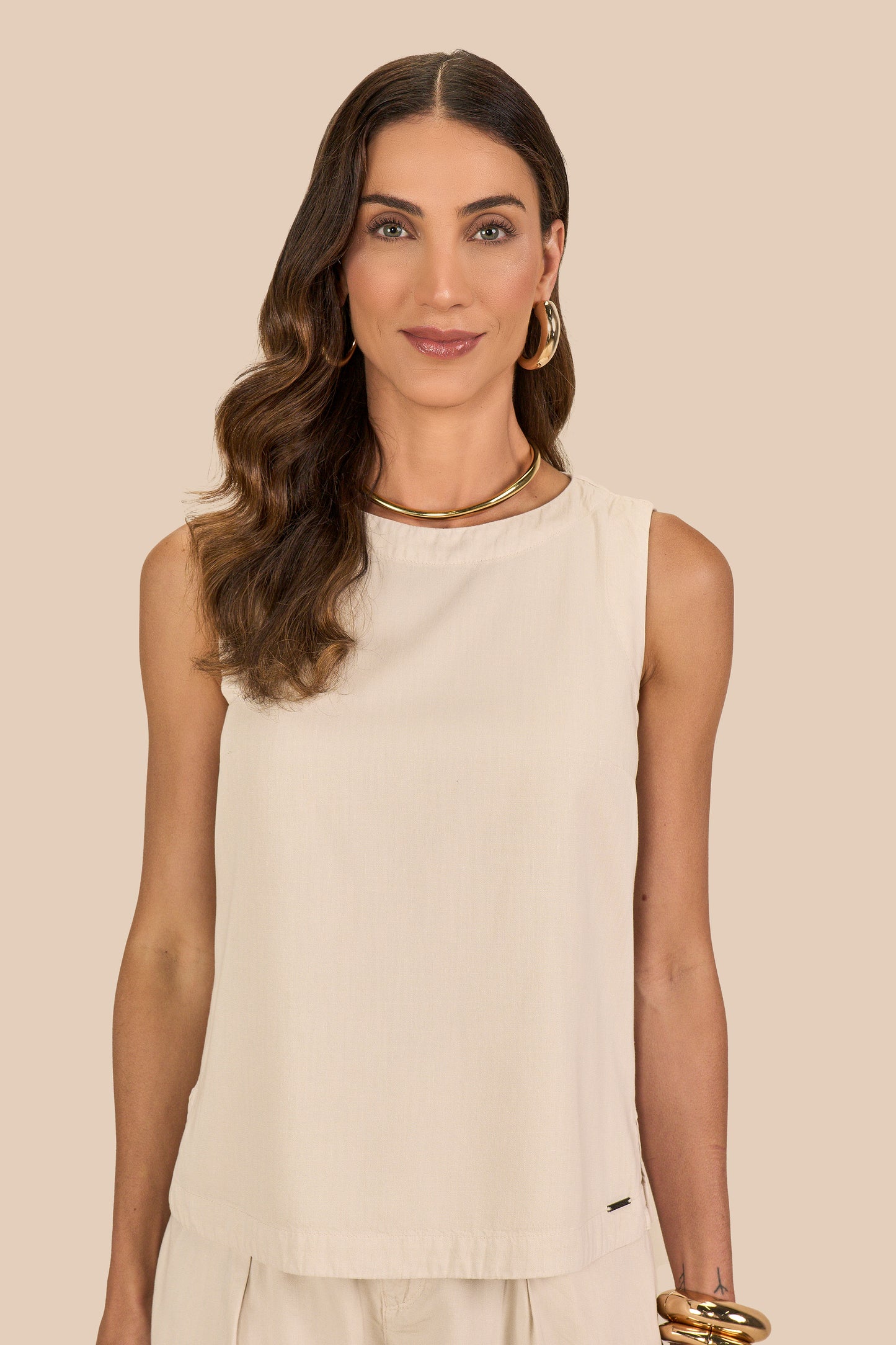 conjunto sarja regata alça larga e bermuda midi com cós de elástico
