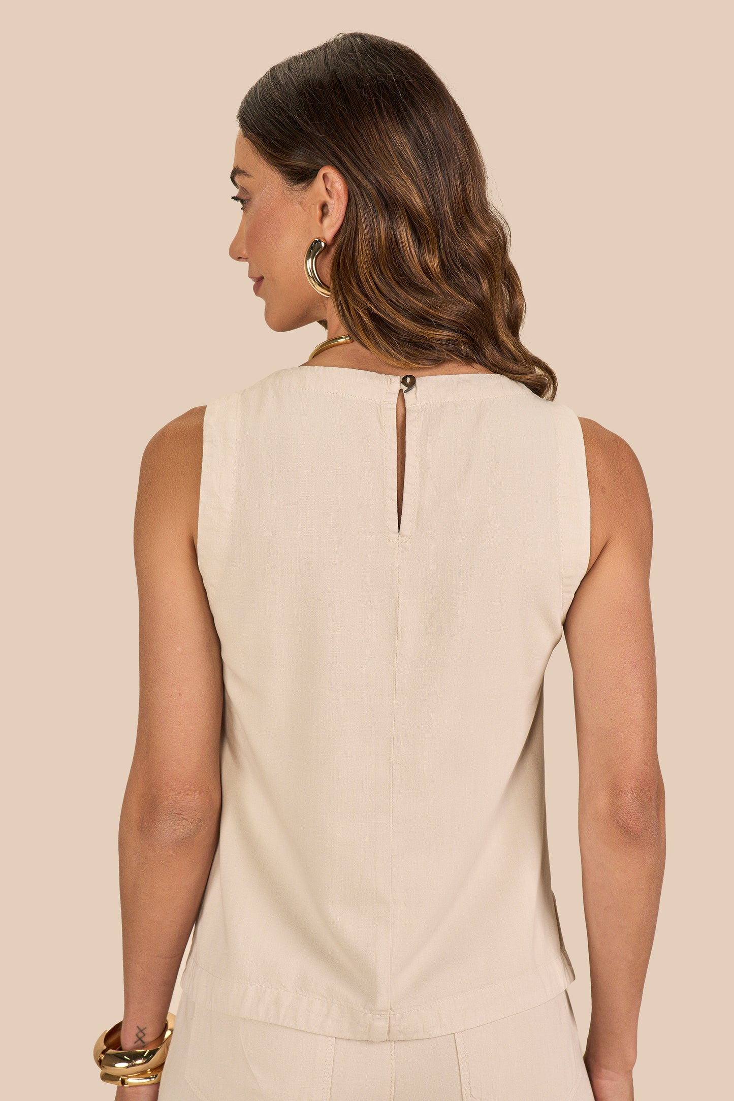conjunto sarja regata alça larga e bermuda midi com cós de elástico