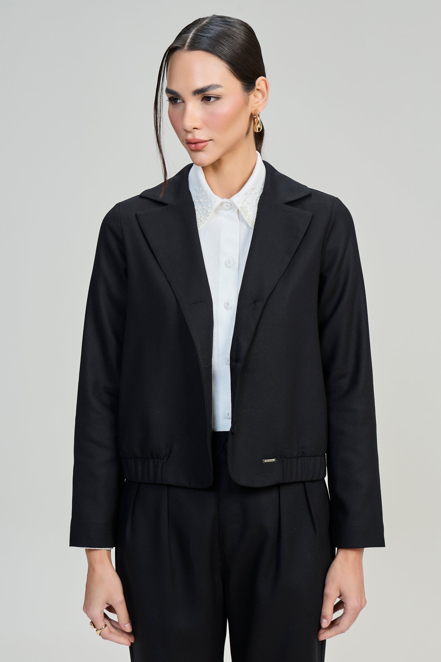 conjunto viscose jaqueta manga longa e calça reta com detalhe passante