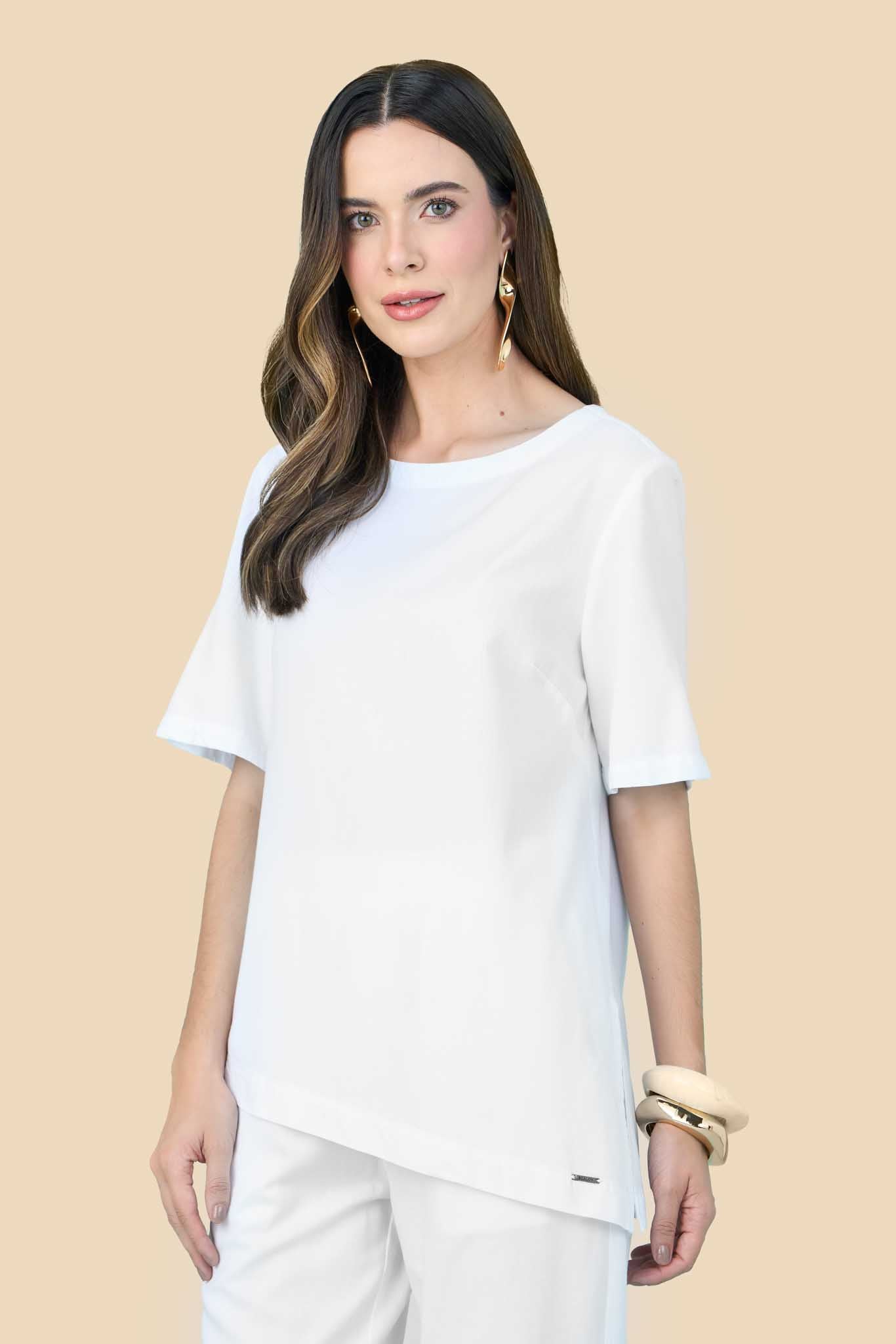 conjunto sarja blusa com assimetria e calça reta cós de elástico
