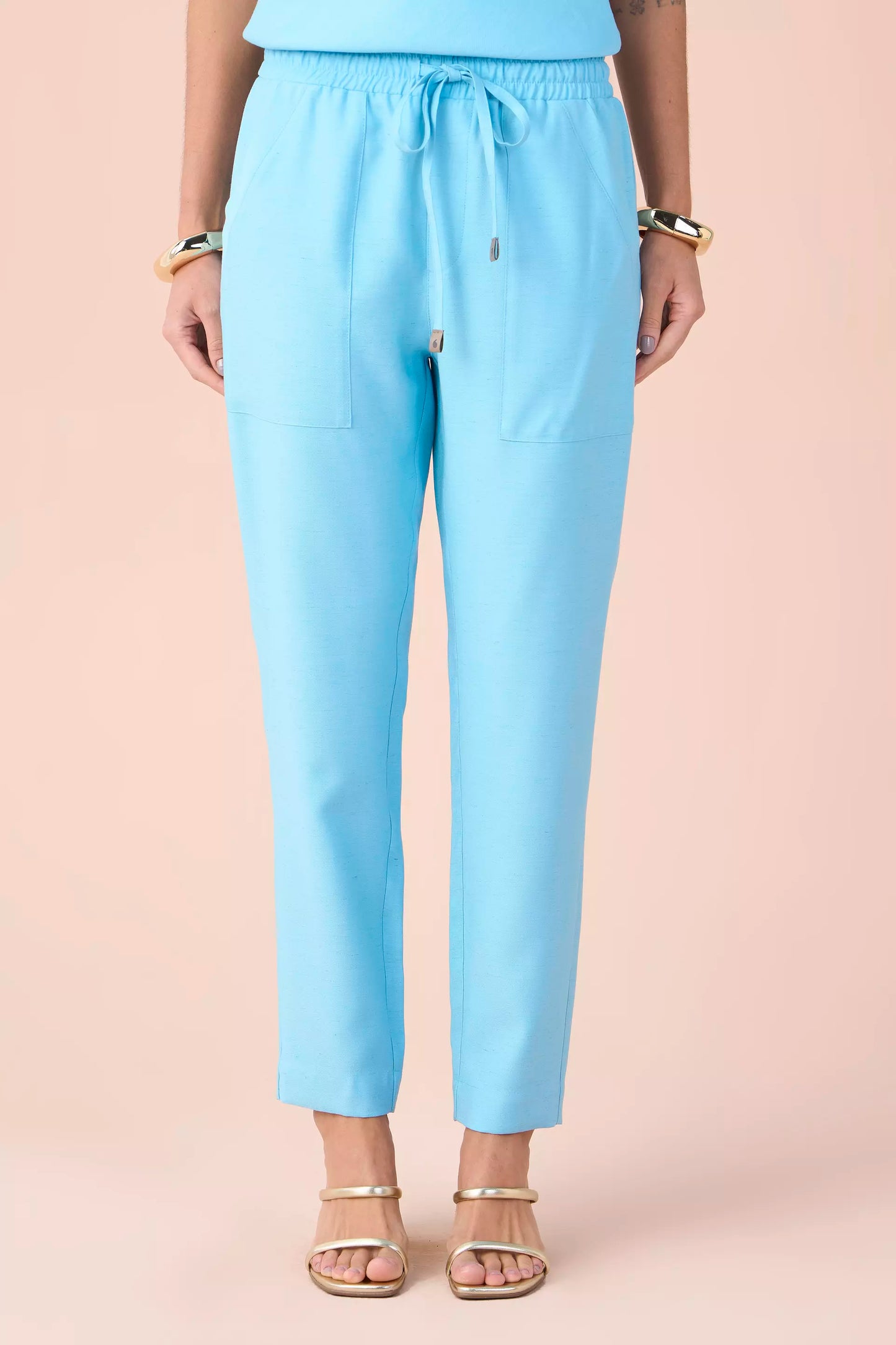 conjunto viscose regata alça com elástico e calça mom cintura intermediária