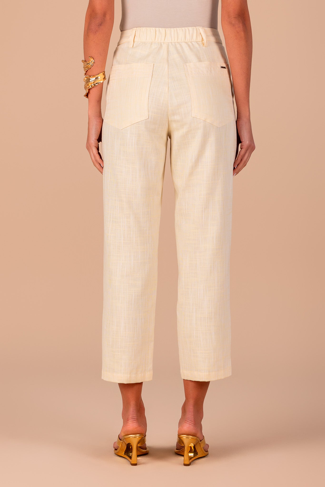 conjunto algodão blusa manga curta e calça pantcropped com ponto corrente