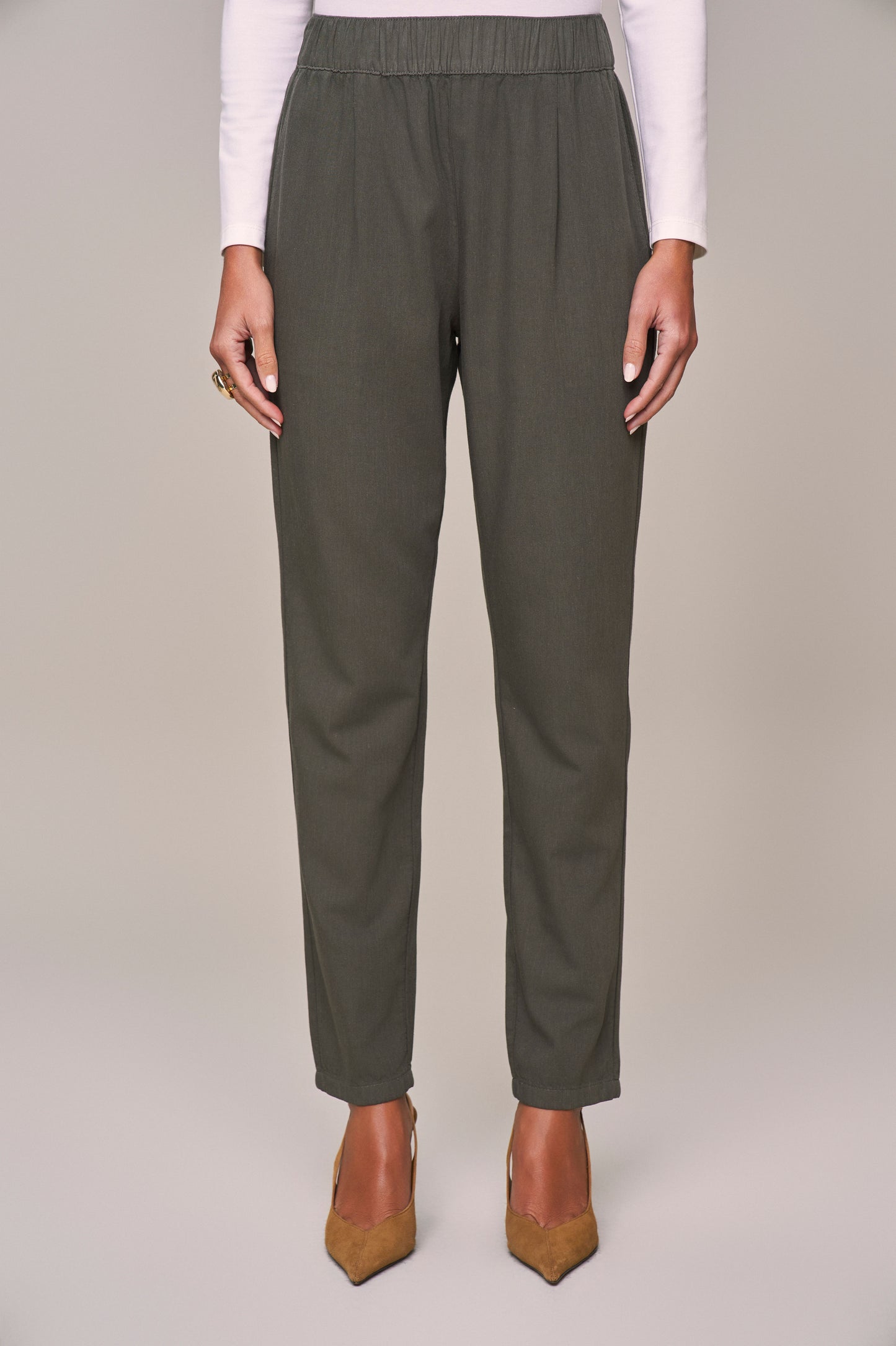 conjunto sarja blusa manga 3/4 e calça mom intermediária