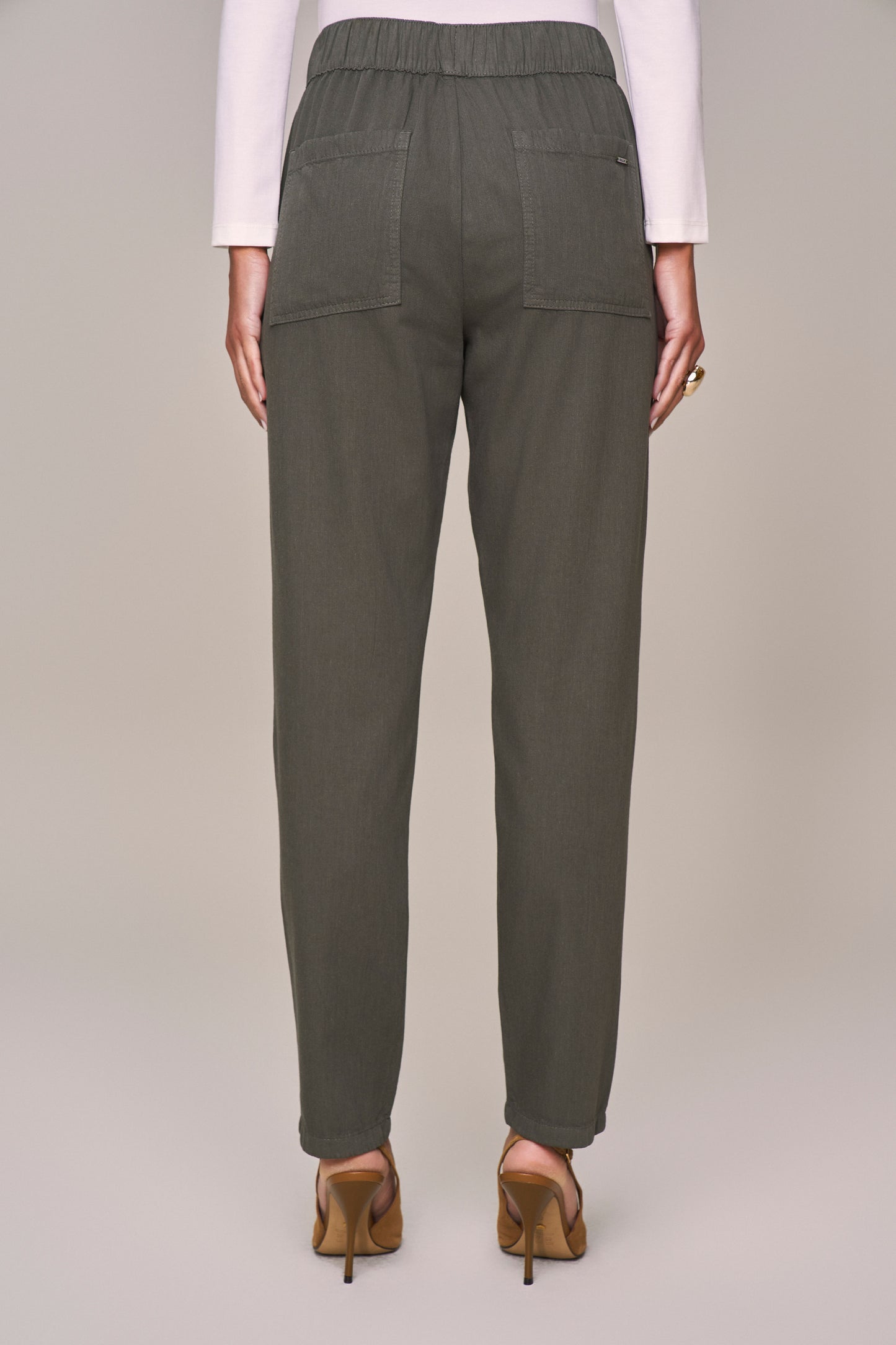 conjunto sarja blusa manga 3/4 e calça mom intermediária