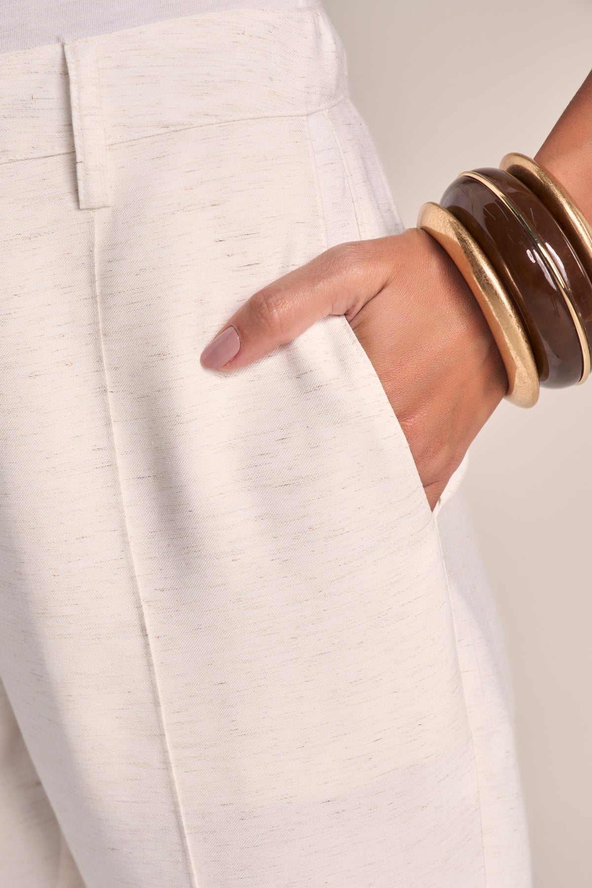 Conjunto Viscose Blusa sem Manga e Calça Mom Alfaiataria