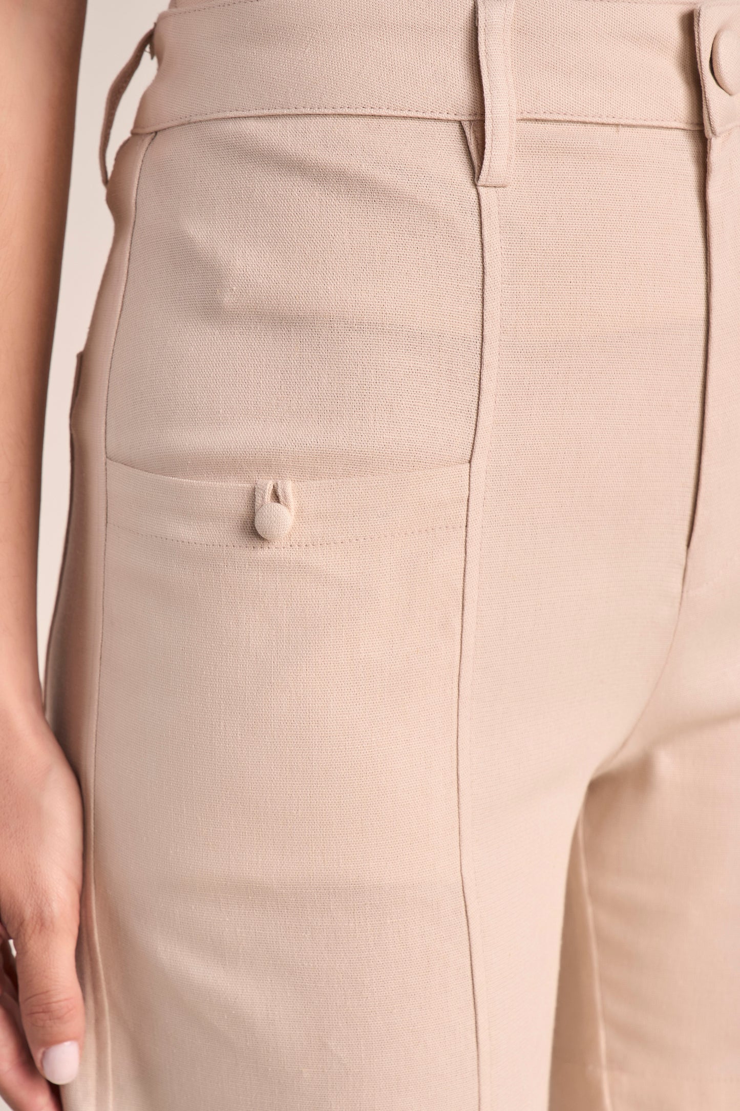 Conjunto Viscose Blusa Manga Curta e Bermuda Midi com Botões Encapados