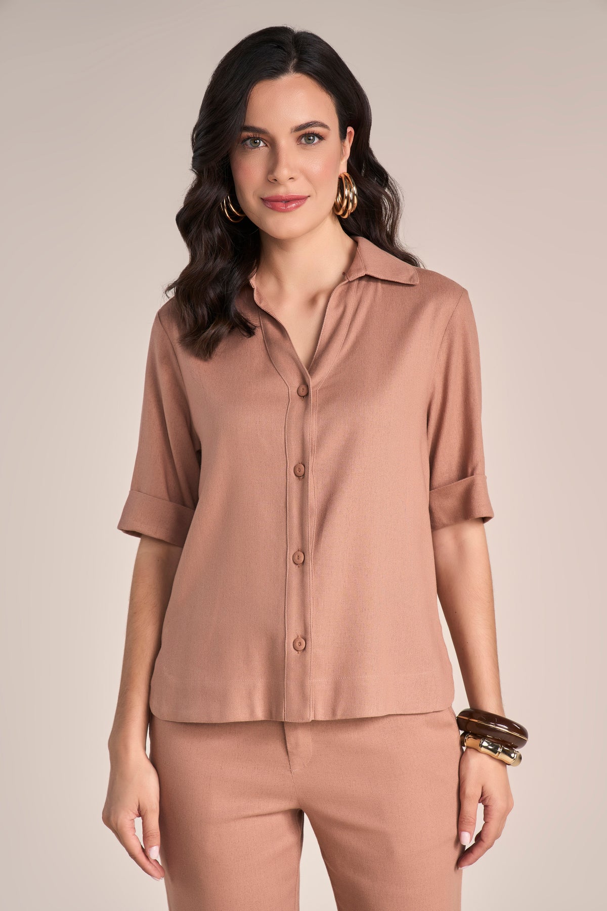 conjunto viscose camisa manga curta e calça reta com cós ajustável