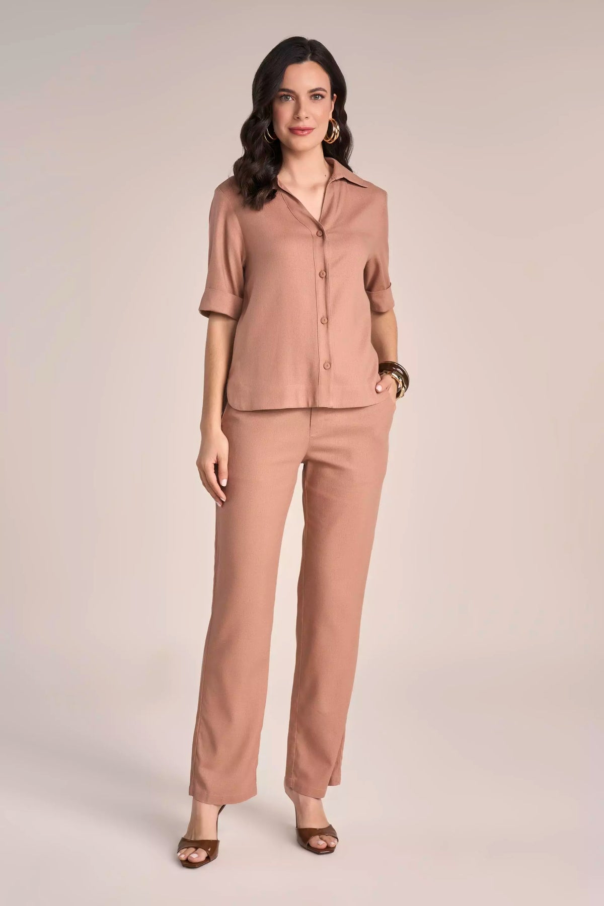 conjunto viscose camisa manga curta e calça reta com cós ajustável