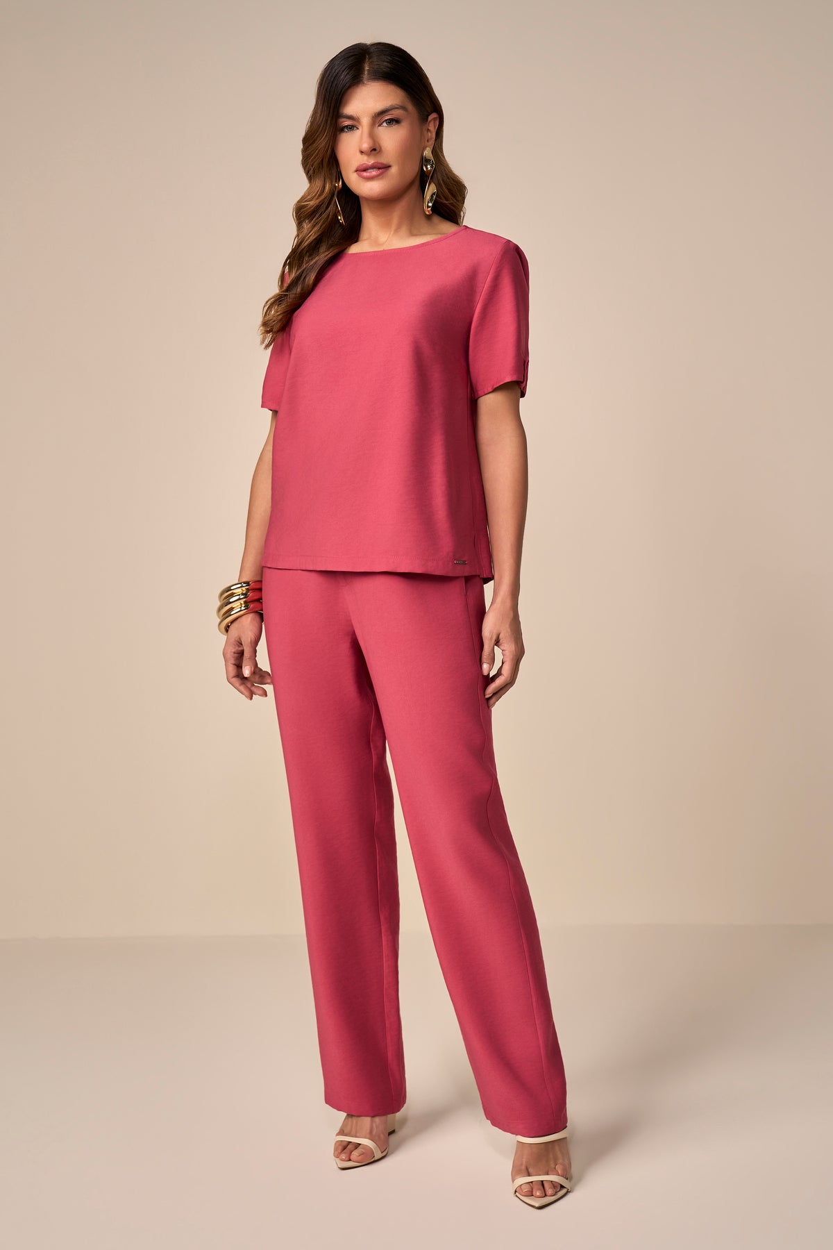 conjunto viscose blusa manga curta com martingale e calça reta com elástico