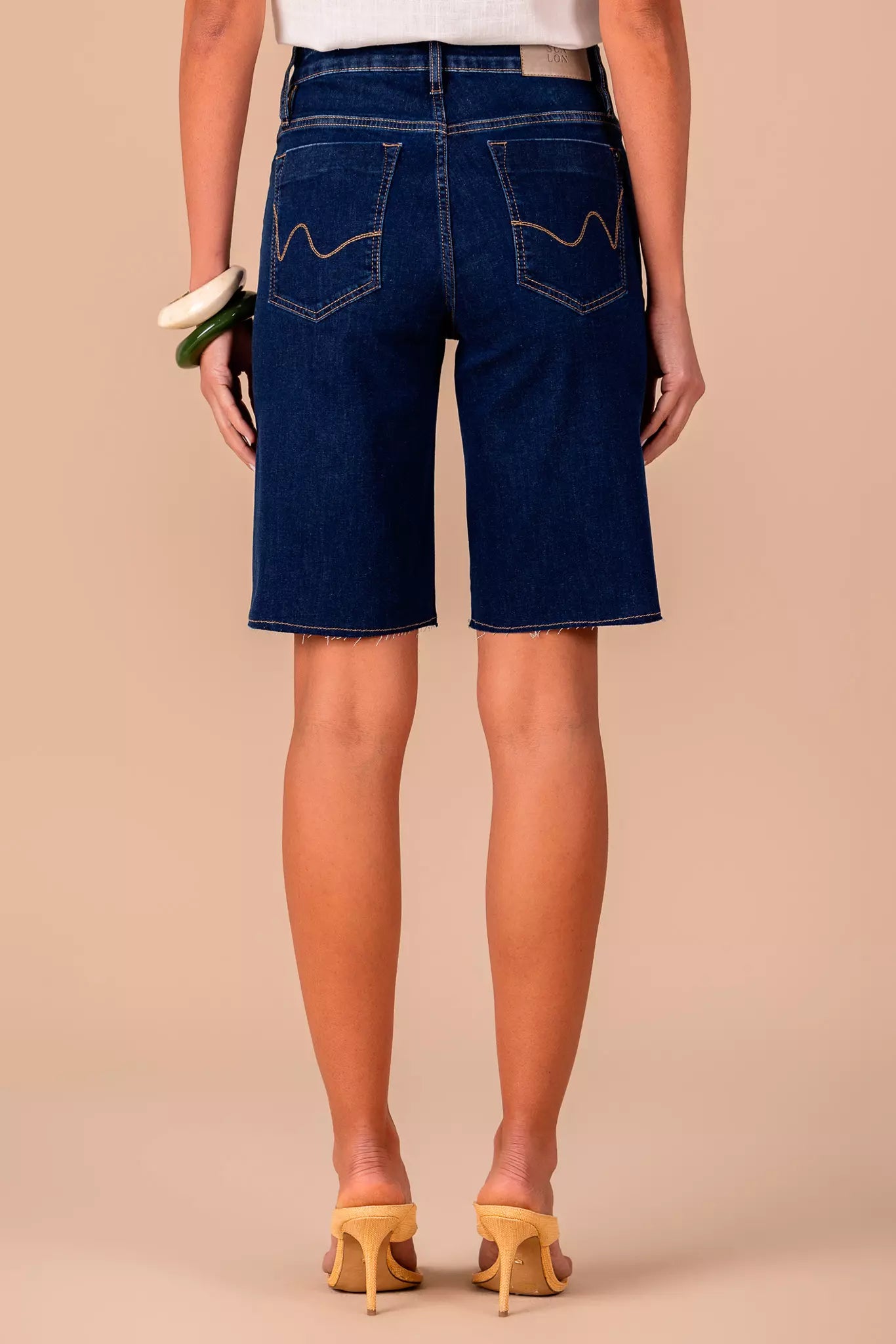 bermuda jeans jorts cintura intermediária barra a fio