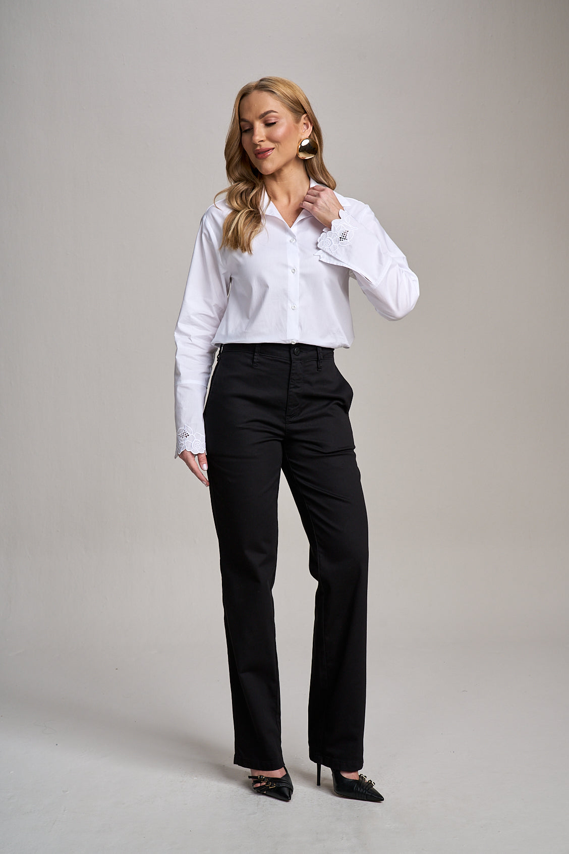 camisa tricoline manga longa com bordado richelieu